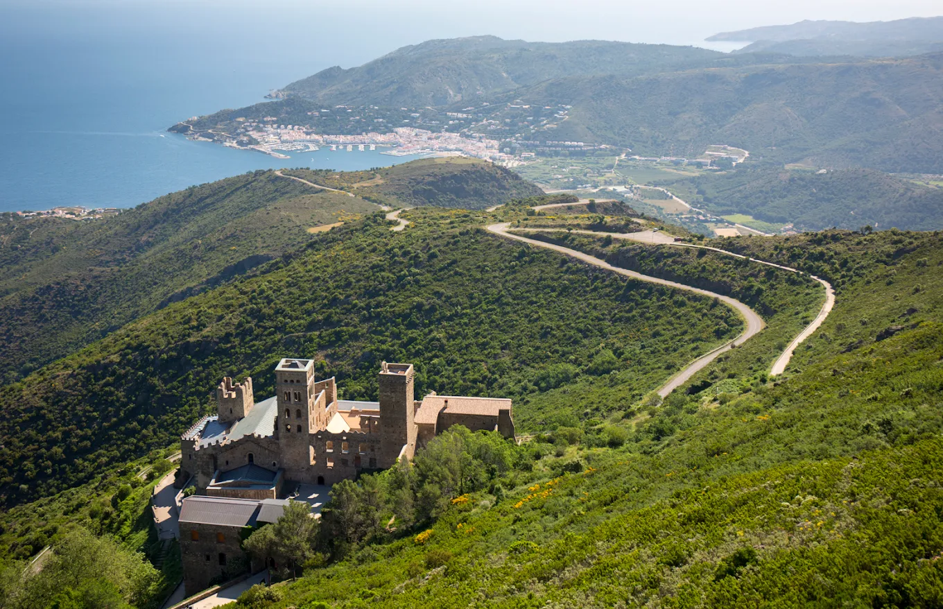 🏰 Sant Pere de Rodes — ერთდღიანი ტური ბარსელონადან