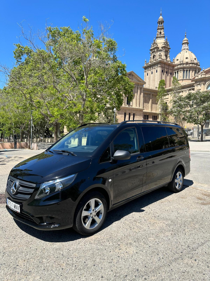 🚐 Mercedes-Benz Vito — ფართო სივრცე, კომფორტი და პრემიუმ სტილი თქვენი ჯგუფური მგზავრობისთვის