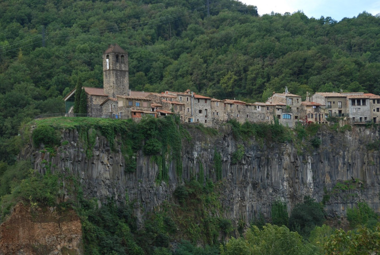 🌋 ერთდღიანი ტური La Garrotxa Volcanic Zone-ში
